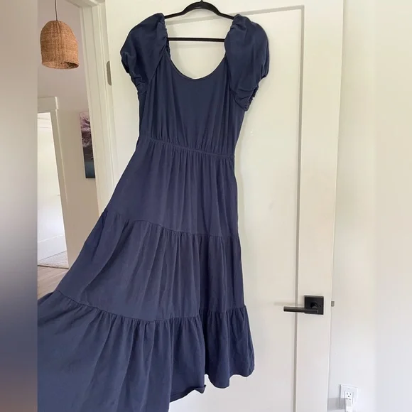 🌌 Skies Are Blue Navy Puff Sleeve Maxi Dress – From Called to Surf 🌌 - Picture 3 of 4